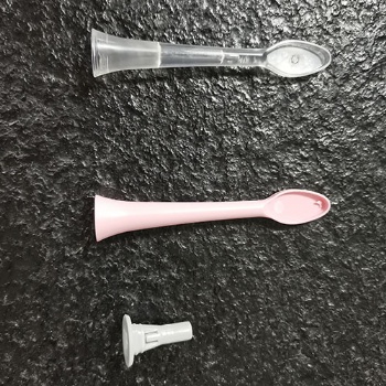 Plastic spoon